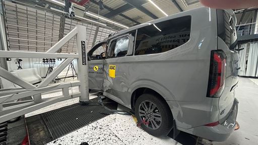 Ford E Tourneo Custom Side Pole test 2025 after crash