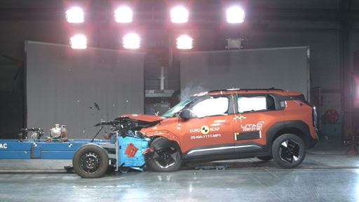 Kia EV3 Mobile Progressive Deformable Barrier test 2025