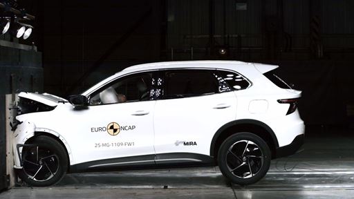 MG MGS5 EV Full Width Rigid Barrier test 2025