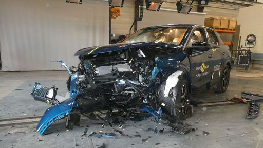 Peugeot 3008 Mobile Progressive Deformable Barrier test 2025 after crash