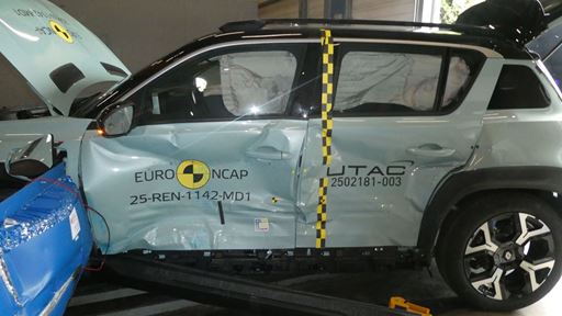Renault 4 E Tech Electric Side Mobile Barrier test 2024 after crash