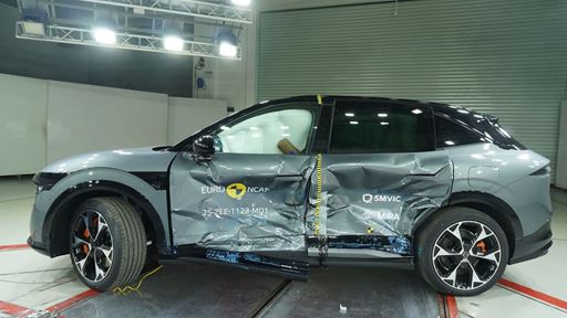 ZEEKR 7X Side Mobile Barrier test 2025 after crash