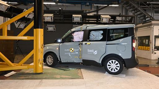Ford Tourneo Courier 2024 Side Pole test 2025 after crash