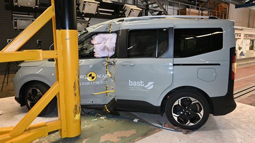 ford tourneo courier bev 2025 1178 PO1