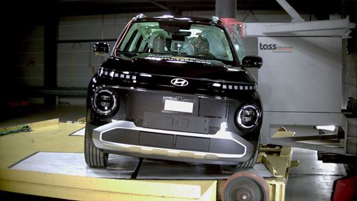 Hyundai INSTER Side Pole test 2025