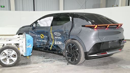 Lynk Co 02 Side Mobile Barrier test 2025 after crash