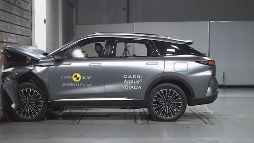 OMODA 9 Full Width Rigid Barrier test 2025