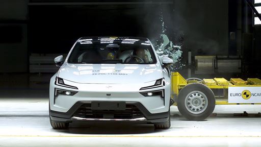 Polestar 4 Side Mobile Barrier test 2025