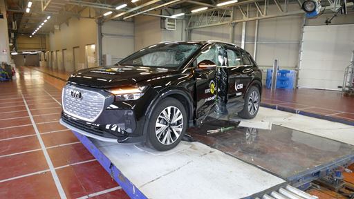 Audi Q4 e tron Side Pole test 2025 after crash