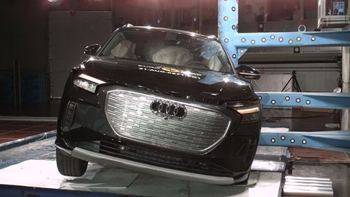 Audi Q4 e tron Side Pole test 2025