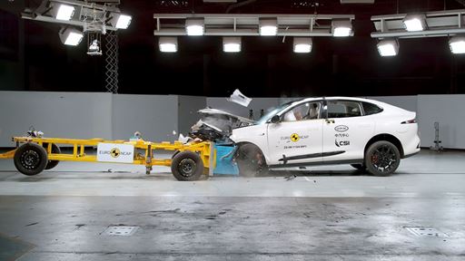 IM IM6 Mobile Progressive Deformable Barrier test 2025