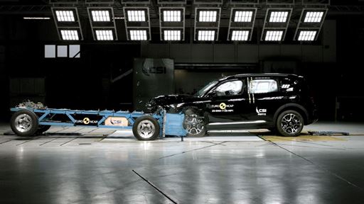 smart 5 Mobile Progressive Deformable Barrier test 2025
