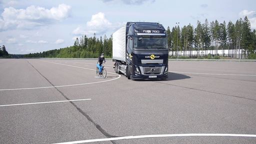 Volvo FH Aero 6x2 Rigid 2025 Commercial Truck Safety Tests
