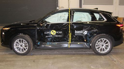 Audi Q3 Side Mobile Barrier test 2025 after crash