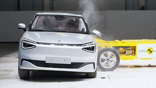 Dongfeng BOX Side Mobile Barrier test 2025