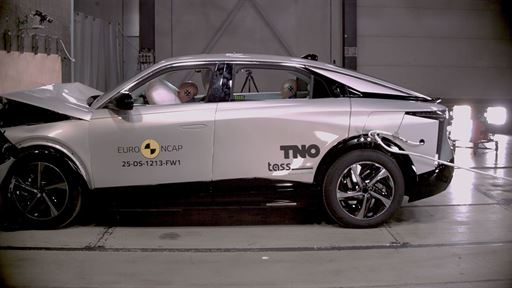 DS N 8 Full Width Rigid Barrier test 2025