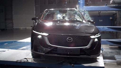 MAZDA 6e Side Pole test 2025