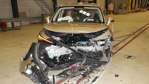 MG MGS6 EV Mobile Progressive Deformable Barrier test 2025 after crash
