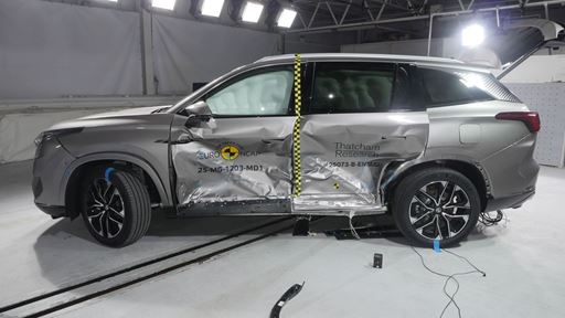MG MGS9 PHEV Side Mobile Barrier test 2025 after crash