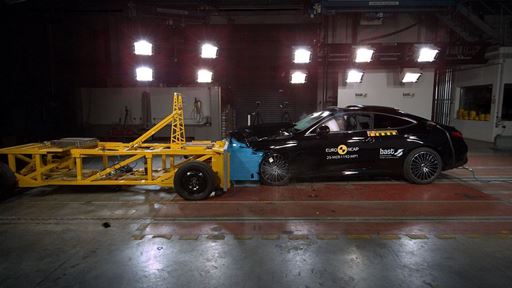 Mercedes Benz CLE Coup Mobile Progressive Deformable Barrier test 2025