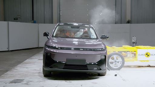 Leapmotor B10 Side Mobile Barrier test 2025