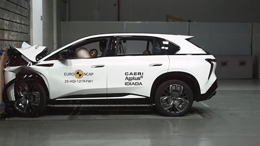 Hongqi EHS7 Full Width Rigid Barrier test 2025