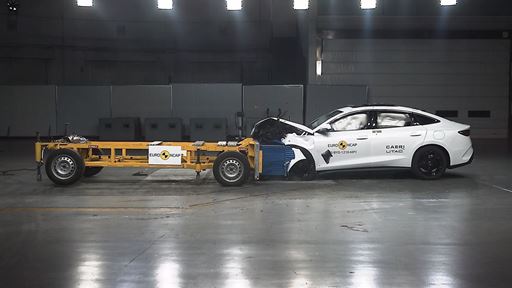 BYD SEAL 6 Mobile Progressive Deformable Barrier test 2025