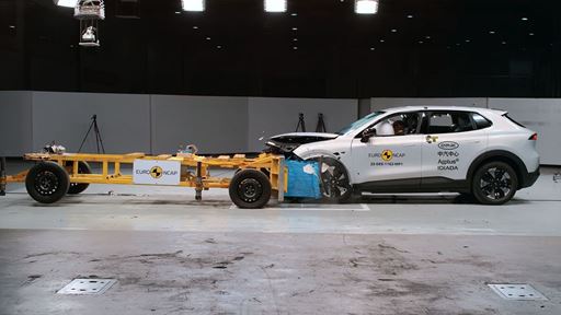 Deepal S05 Mobile Progressive Deformable Barrier test 2025