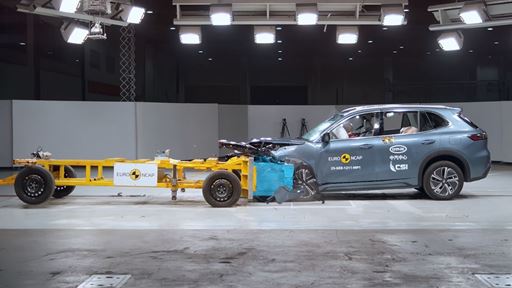 GEELY STARRAY EM i Mobile Progressive Deformable Barrier test 2025