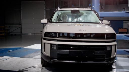 Hyundai NEXO Side Pole test 2025