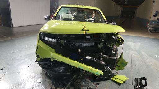 jeep-compass---mobile-progressive-deformable-barrier-test-2025---after-crash