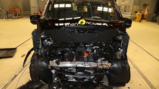 kia-pv5-passenger---full-width-rigid-barrier-test-2025---after-crash