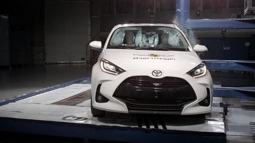Toyota Yaris Side Pole test 2025