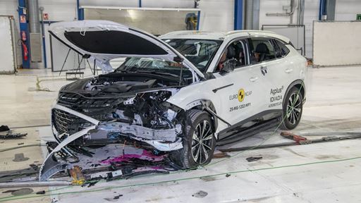 MG HS Plug in Hybrid Mobile Progressive Deformable Barrier test 2024 after crash