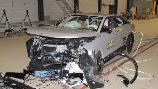 DS N 8 Mobile Progressive Deformable Barrier test 2025 after crash