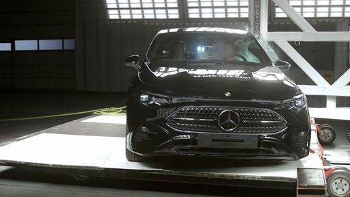 Mercedes Benz CLA hybrid Side Pole test 2025