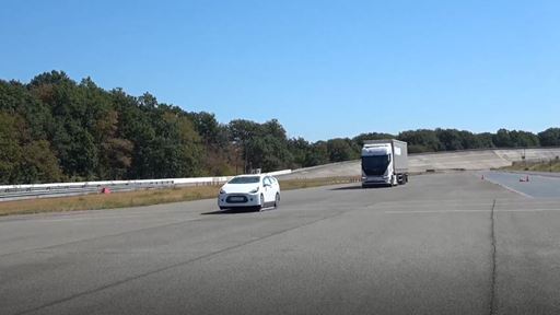 BYD ETT 44 4x2 tractor unit 2026 test picture