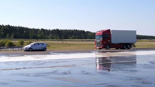 Scania R series 4x2 tractor unit 2026 test picture