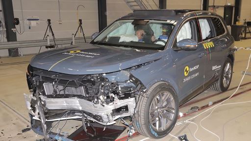 Audi Q7 MPDB test 2026 after crash