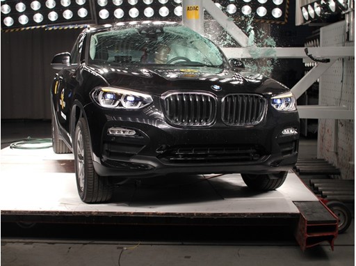 BMW X3-X4 - Pole crash test 2017