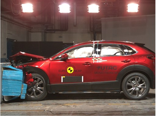 Mazda CX-30 - Frontal Offset Impact test 2019