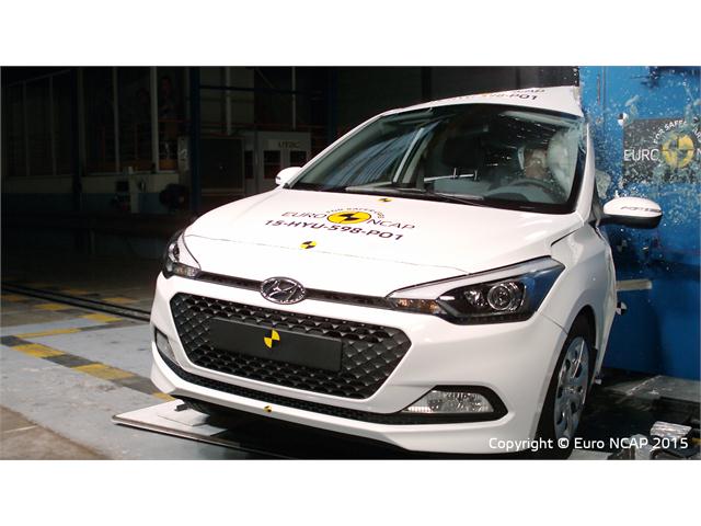 Euro Ncap Newsroom Hyundai I Pole Crash Test 15