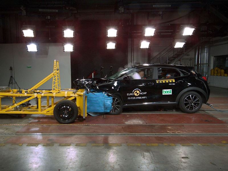 Ford Puma - Mobile Progressive Deformable Barrier test 2022