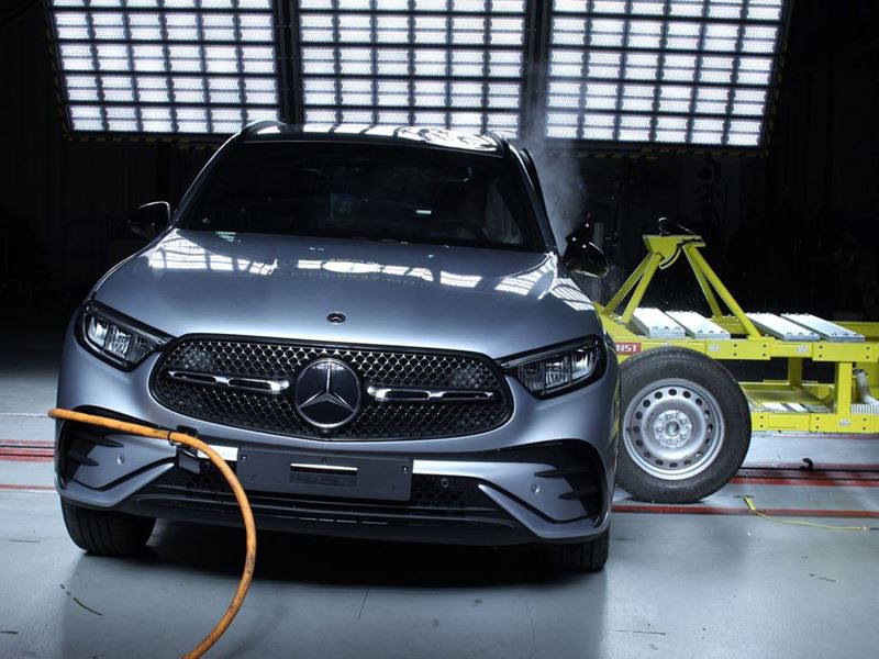 Euro NCAP Newsroom : Mercedes-Benz GLC - Side Mobile Barrier Test 2022