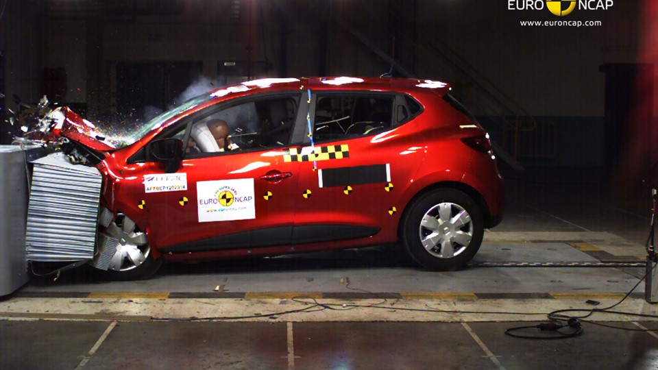 Renault Clio IV – Front crash test