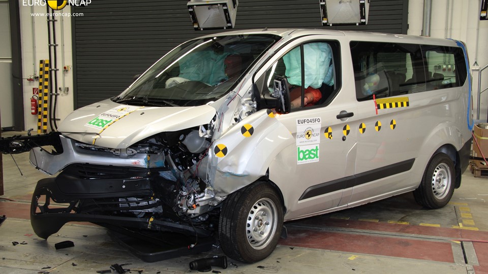 Ford Transit Custom - Frontal crash 2012 - after crash