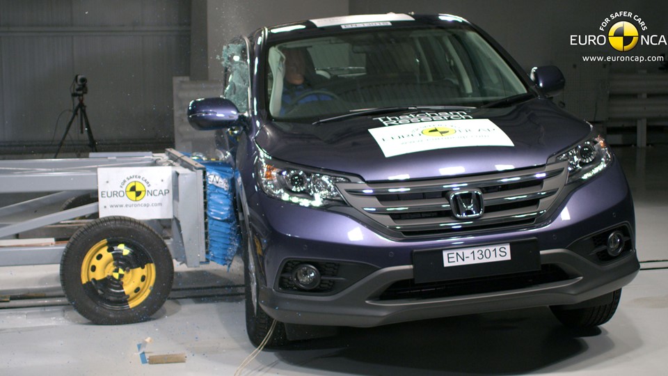 Honda CR-V -Side crash test 2013