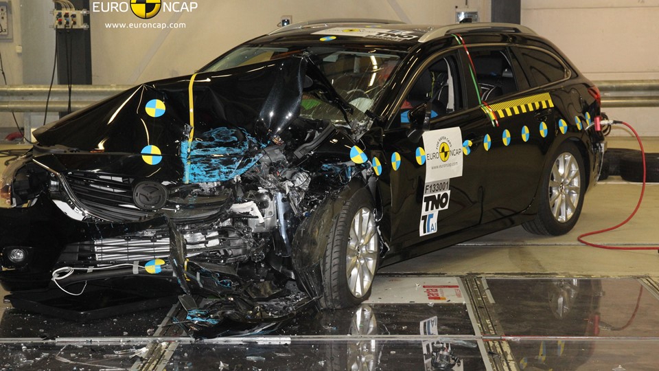 Mazda 6 - Frontal crash test 2013 - after crash