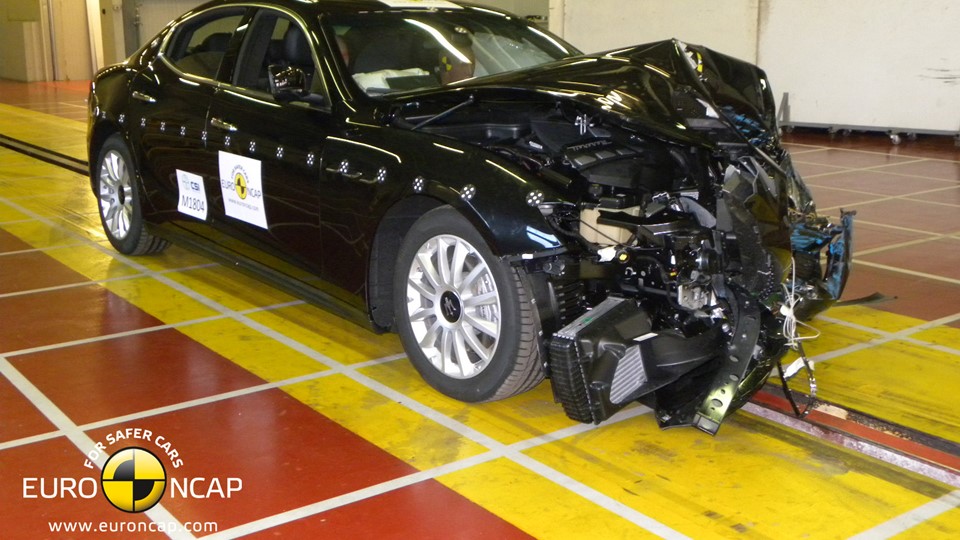 Maserati Ghibli - Frontal crash test 2013 - after crash
