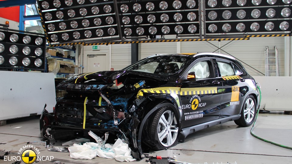 Mercedes-Benz GLA-Class - Frontal crash test 2014 - after crash